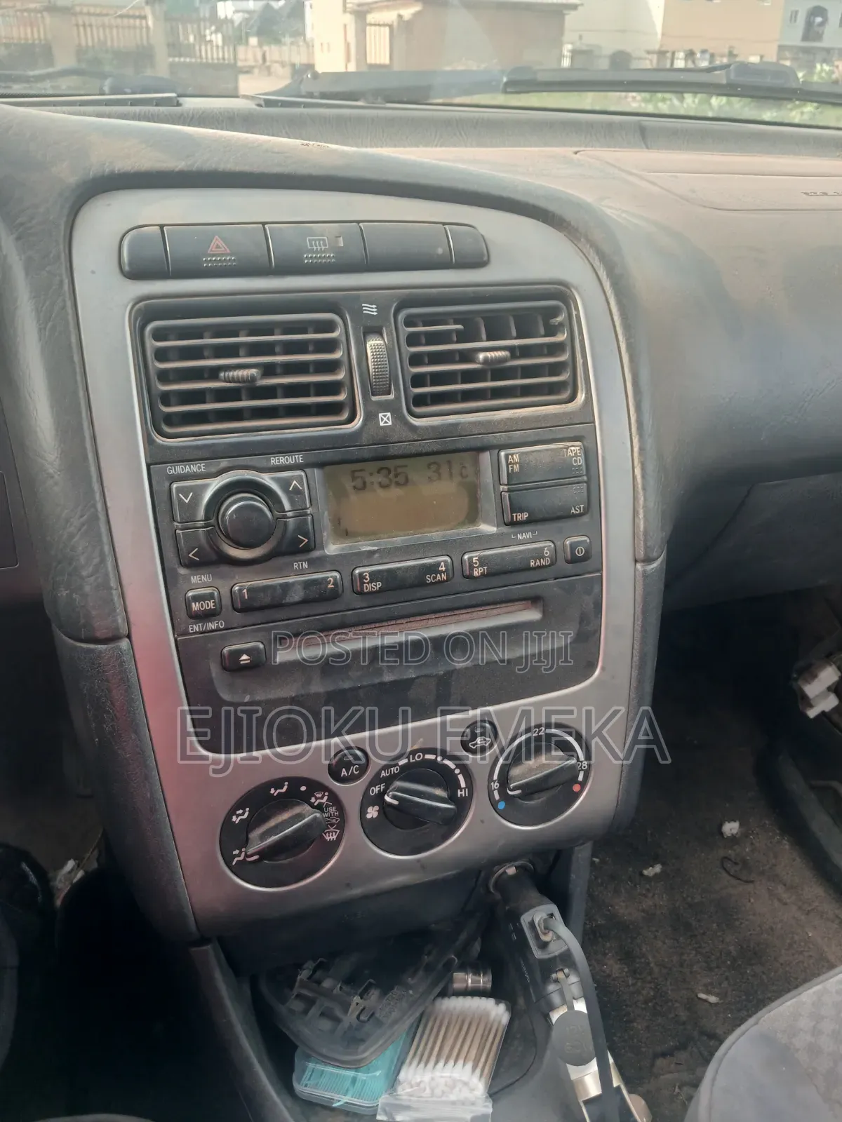Toyota Avensis 2.0 D Verso 2002 Gold