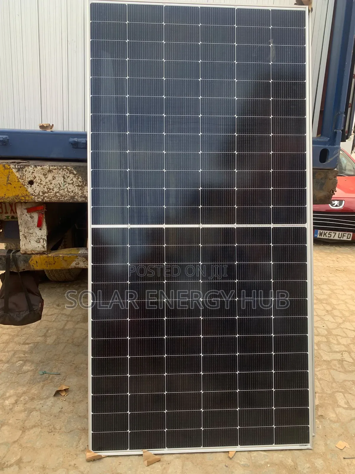 650watts/144cells Jinko Solar Panel