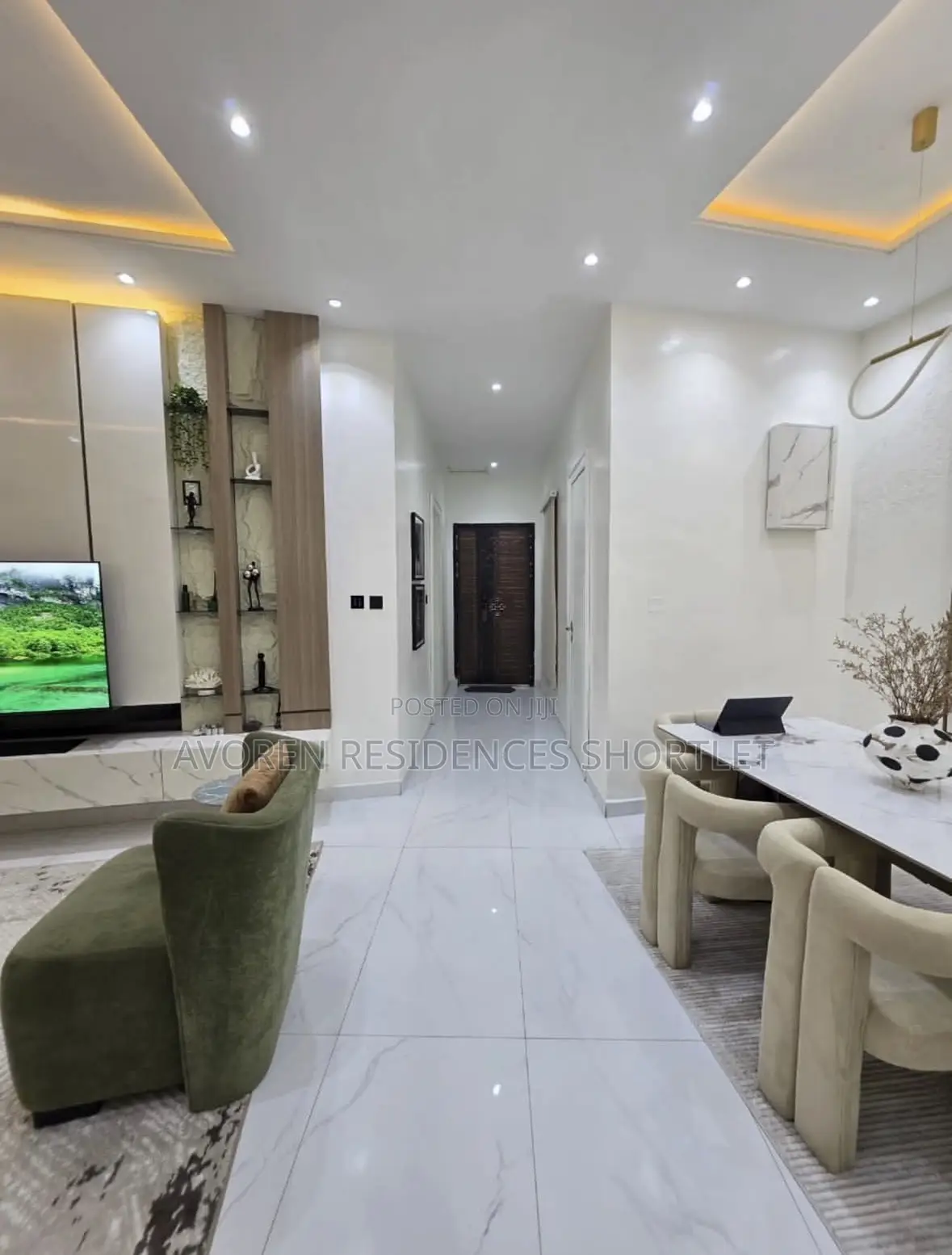 Luxury 1 Bedroom Shortlet in Admiralty Way
