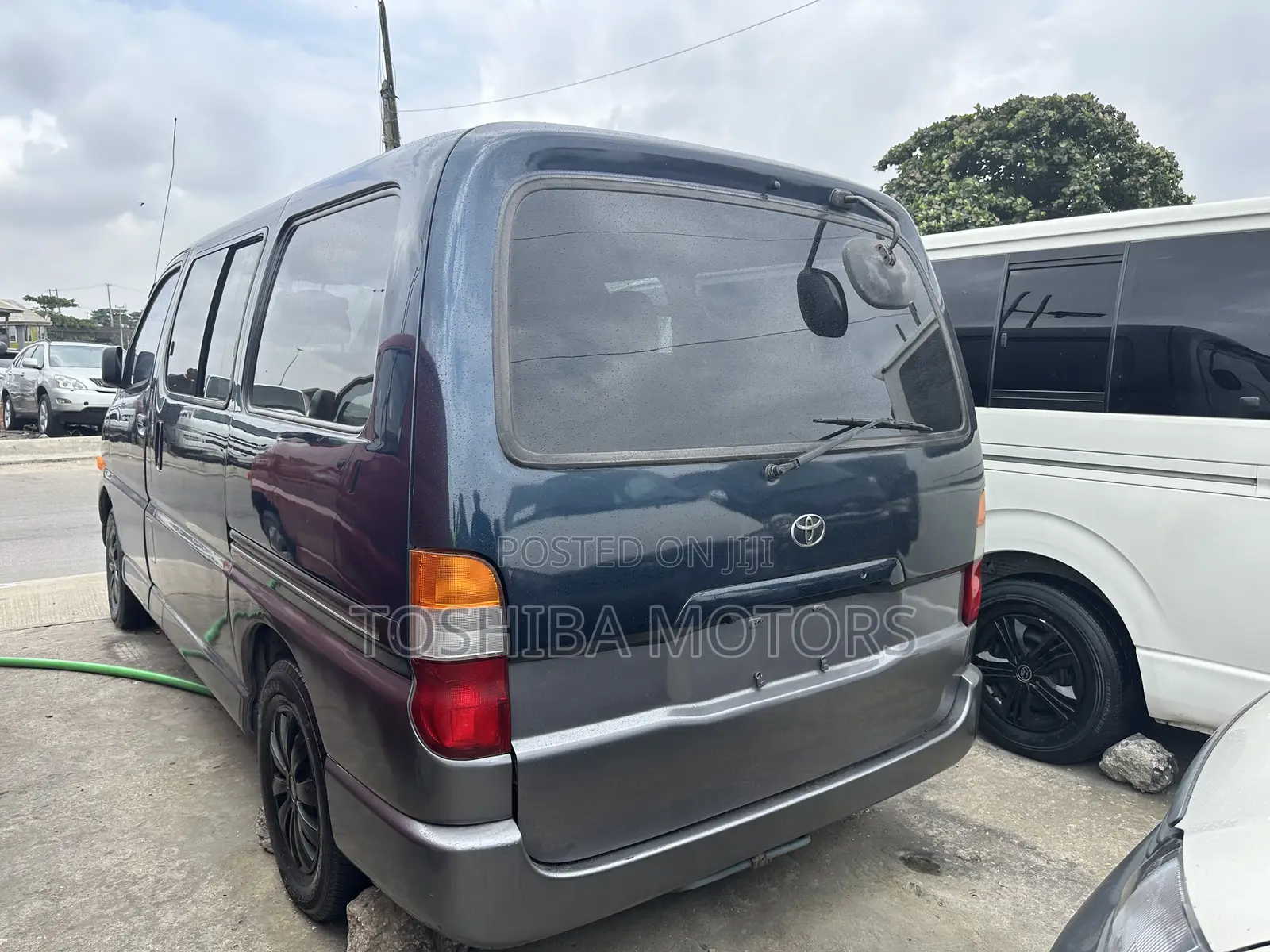 Toyota HiAce 2005 Blue