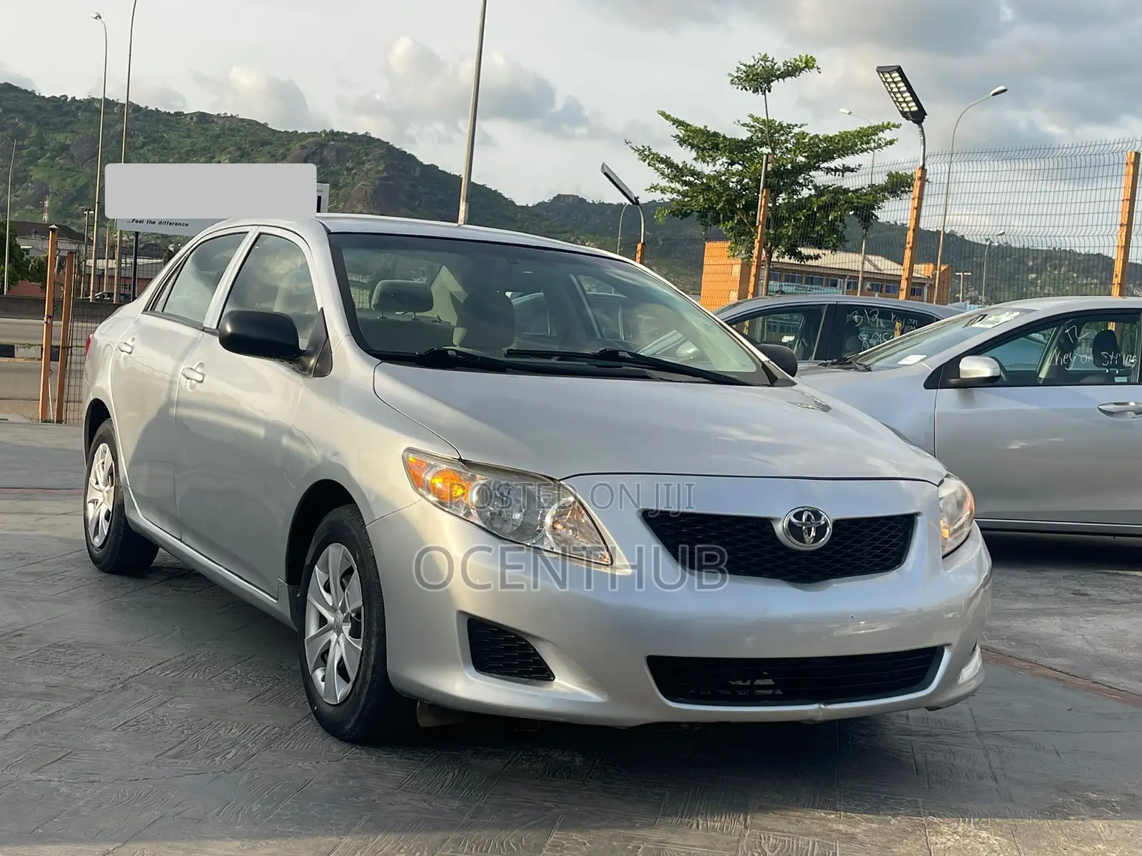 Toyota Corolla LE 4dr Sedan (1.8L 4cyl 4A) 2010 Silver