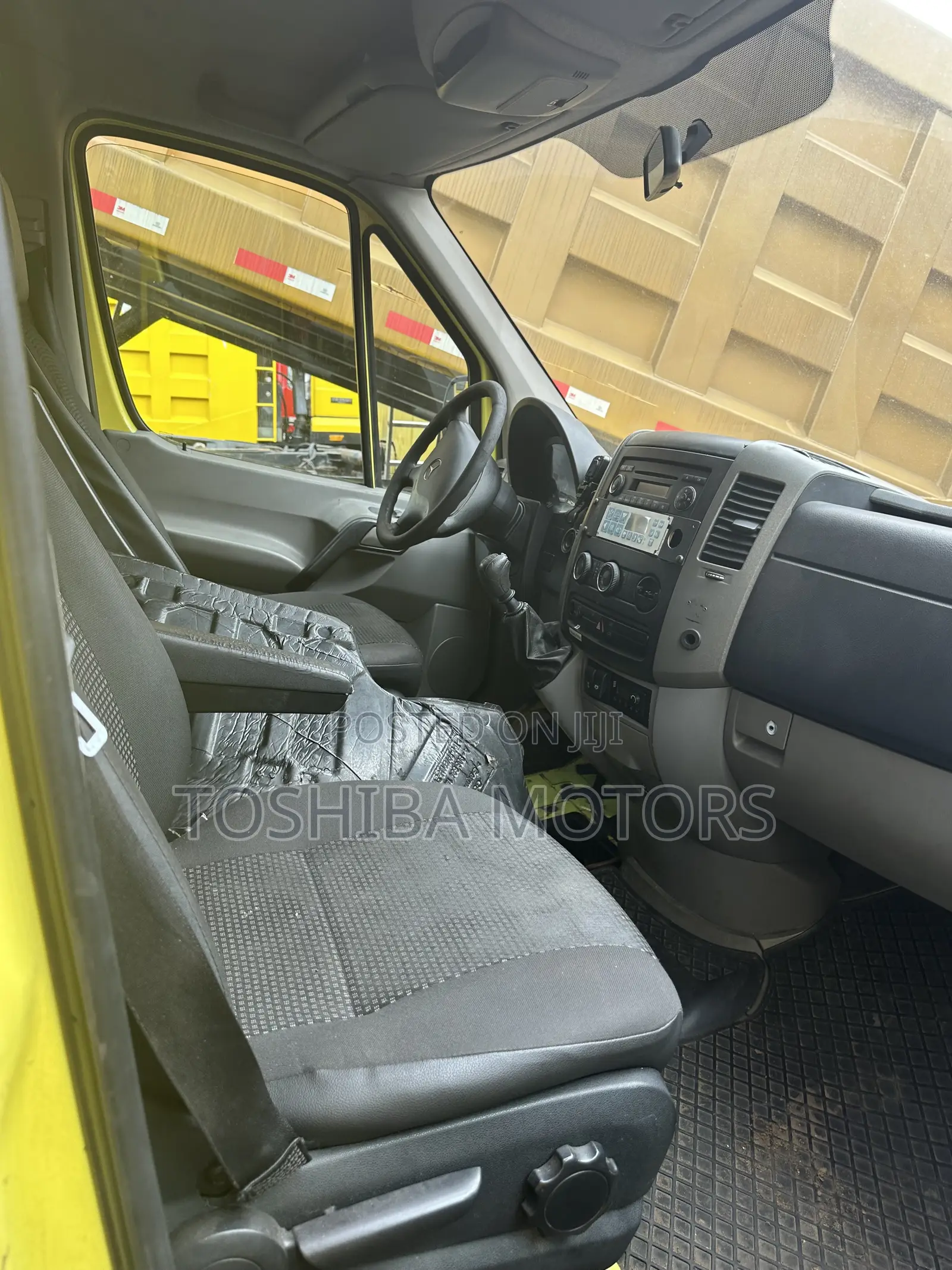 Mercedes-Benz Sprinter 2006 Yellow