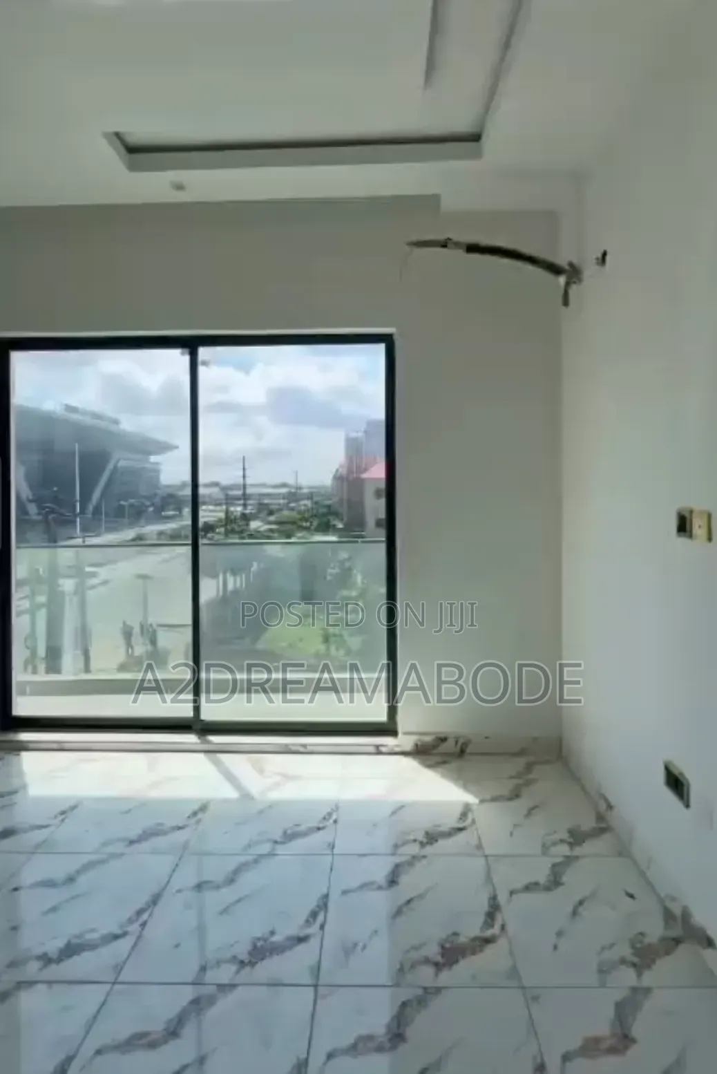 3bdrm Apartment in Yaba, Alagomeji for rent