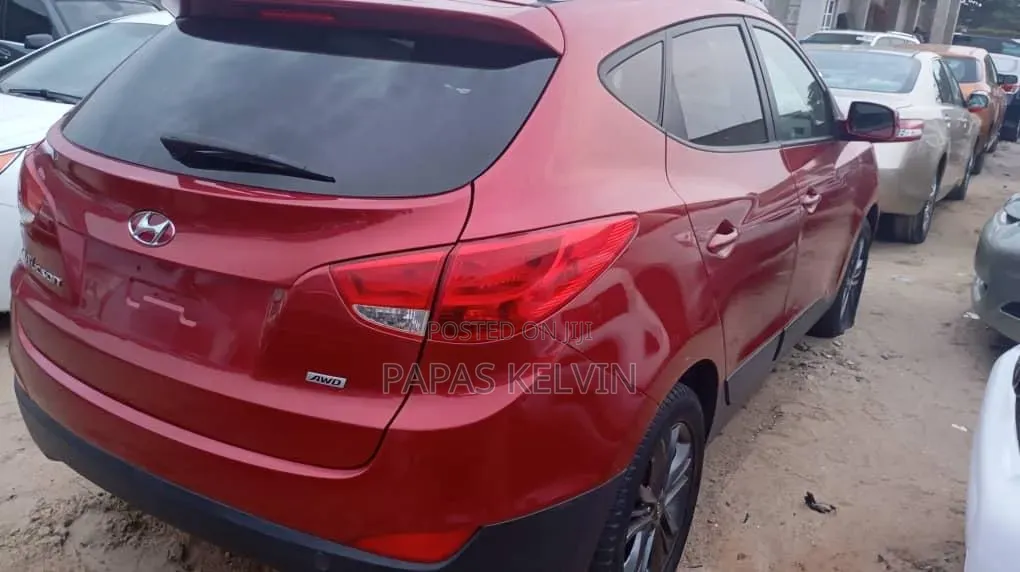 Hyundai Tucson GLS AWD 2015 Red