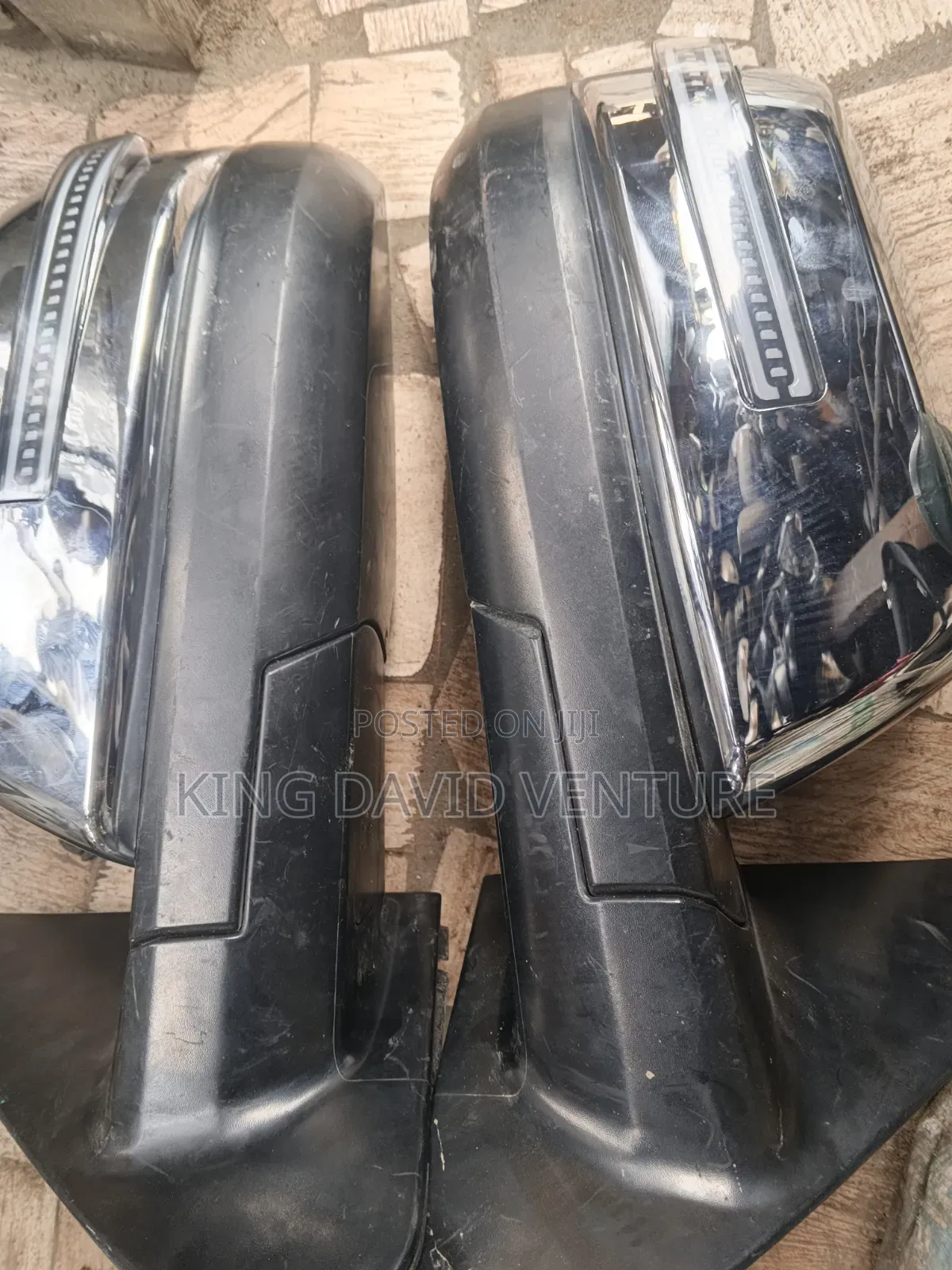 Toyota Tundra Side Mirror With Traffic Lights 2010/2015