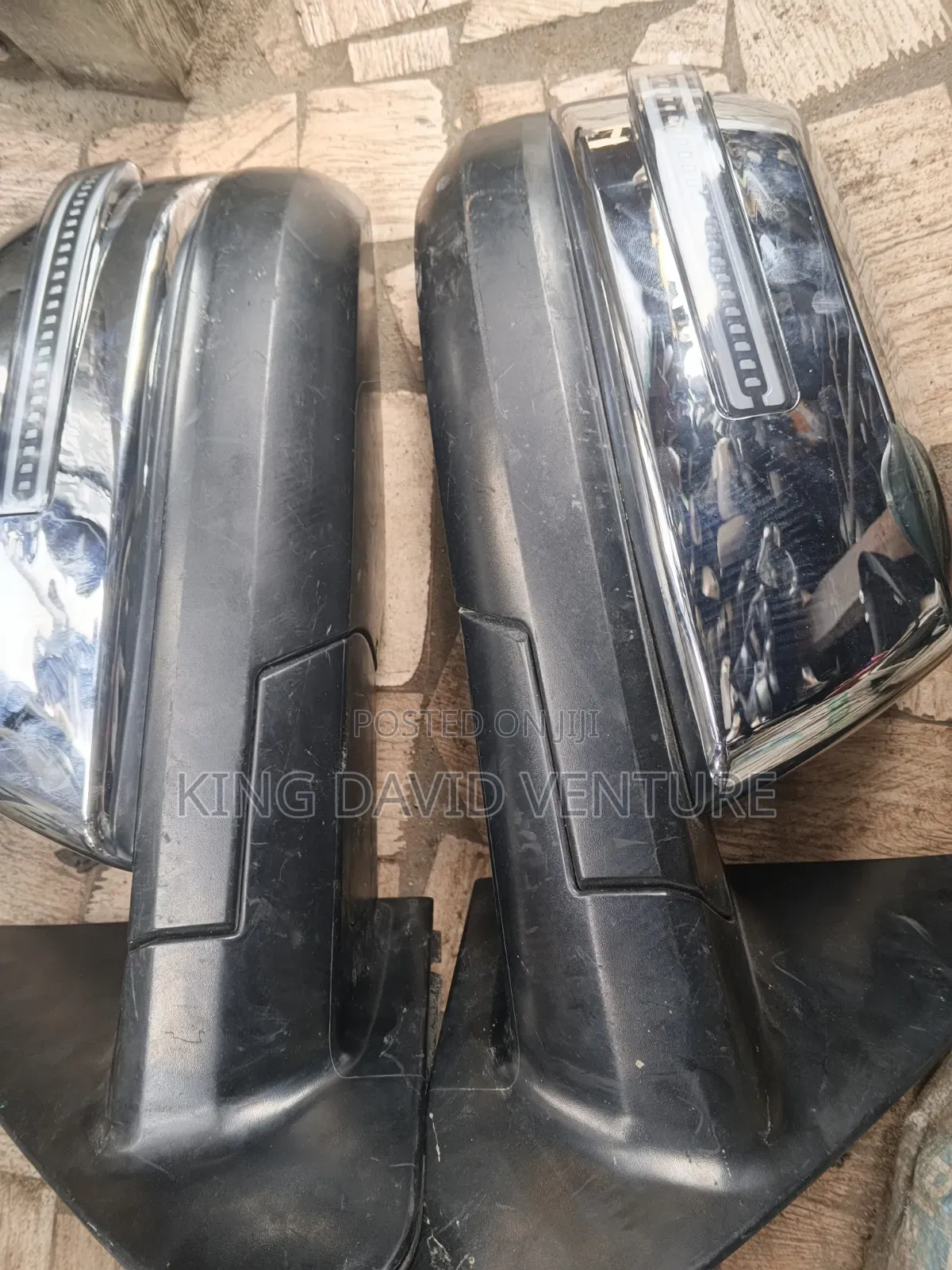 Toyota Tundra Side Mirror With Traffic Lights 2010/2015