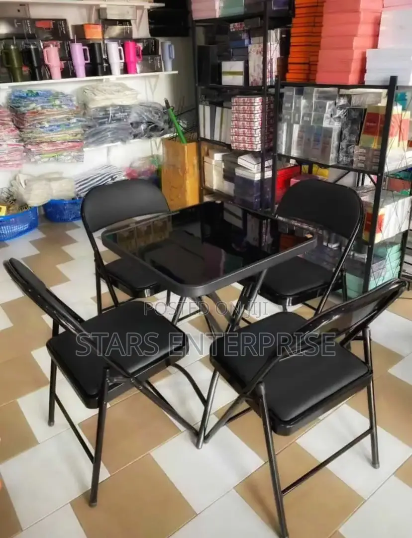Executive and Durable 4 Seater Foldable Restaurant. Set