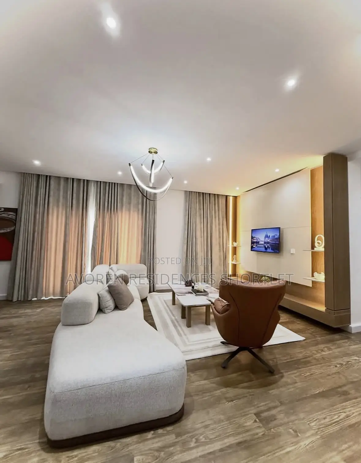 Cozy 3 Bedroom Shortlet in Admiralty Way