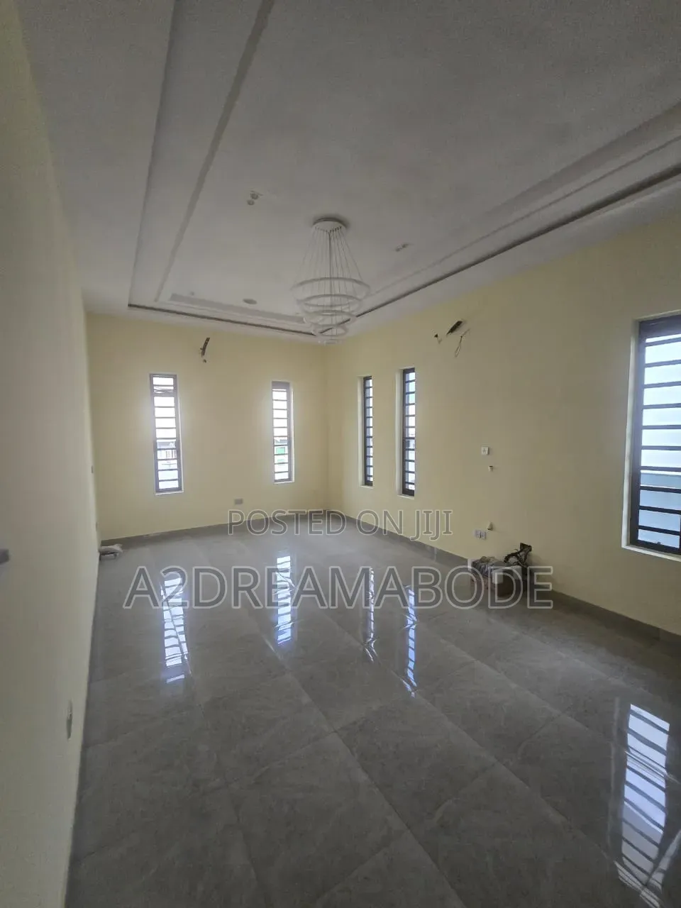 5bdrm Duplex in Omole for sale