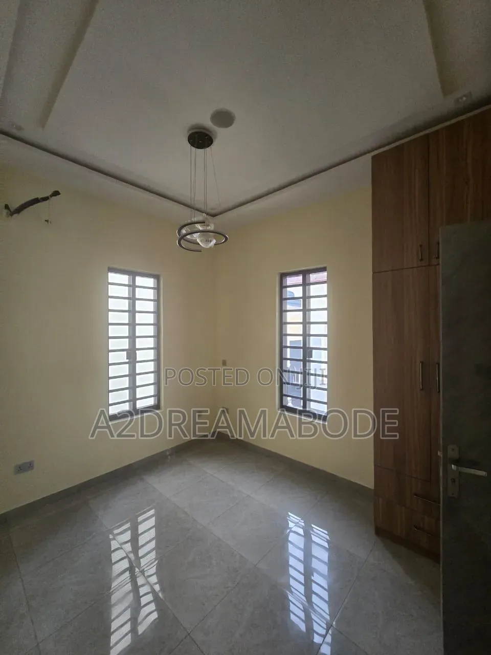 5bdrm Duplex in Omole for sale