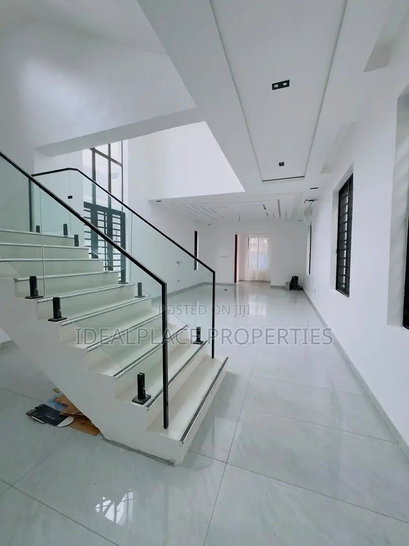 5bdrm Duplex in GRA Phase 1 for sale