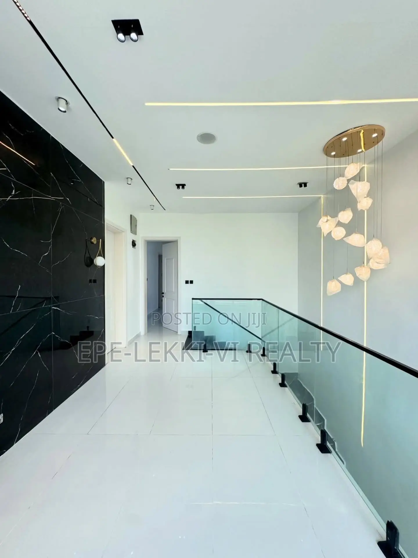 5bdrm Duplex in Lekki Phase 1 for sale
