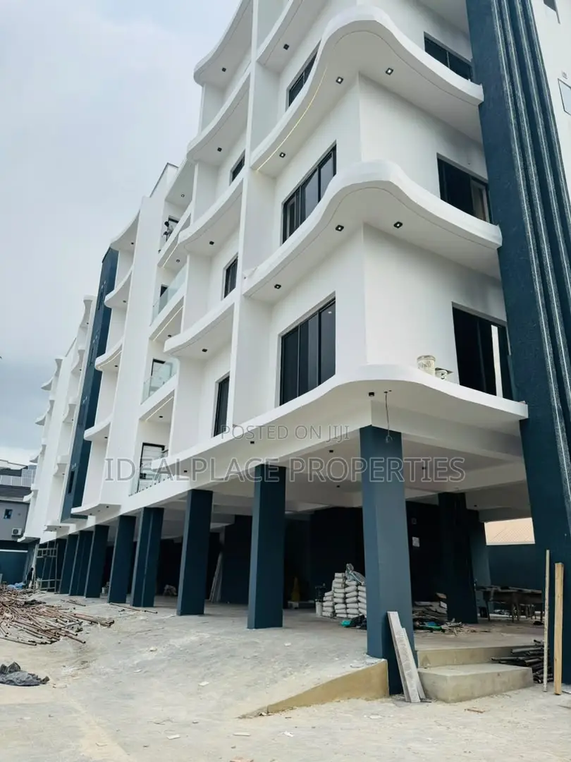 3bdrm Apartment in Ikeja GRA for sale