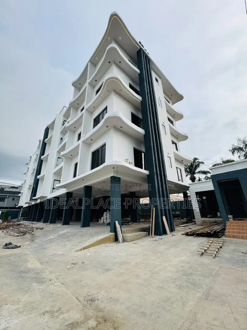 3bdrm Apartment in Ikeja GRA for sale