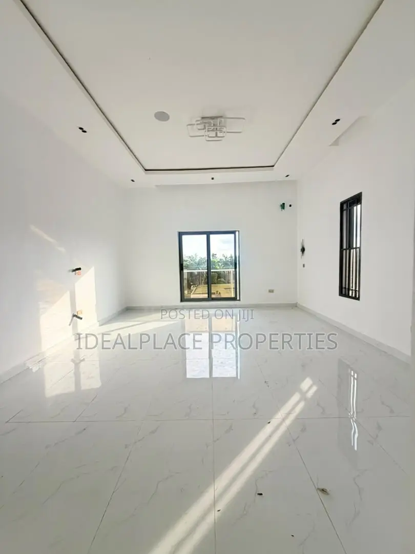 4bdrm Apartment in Ikeja GRA for sale