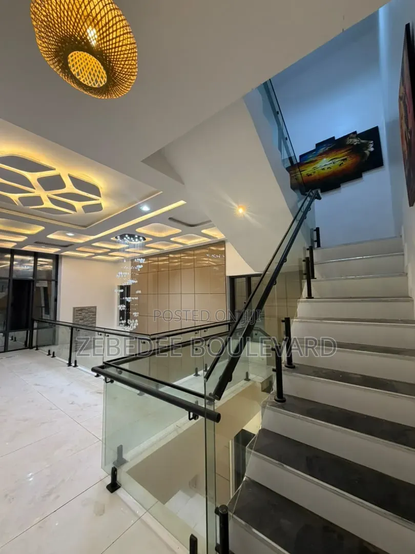 5bdrm Duplex in Asokoro for sale