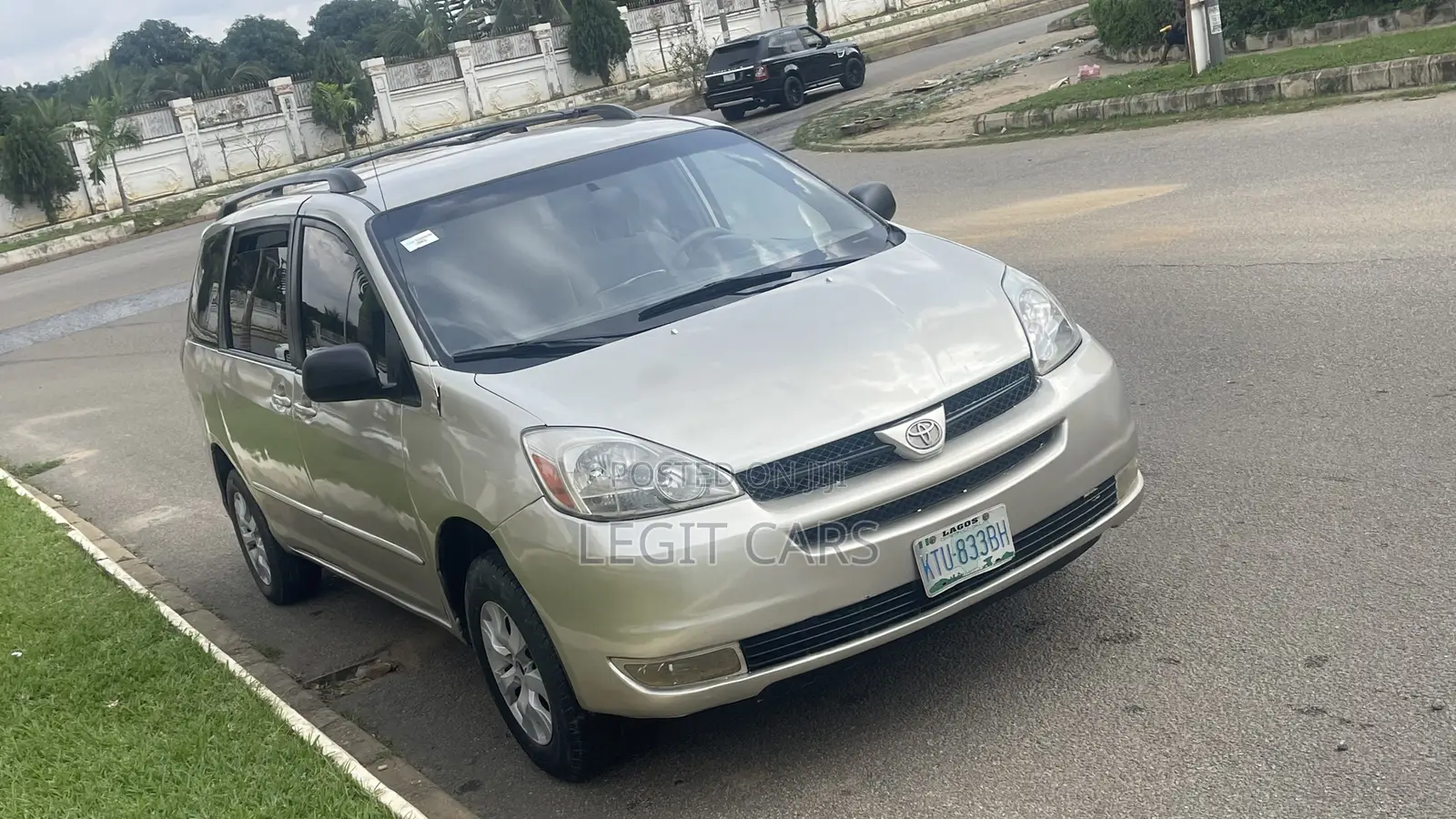 Toyota Sienna 2004 Gold