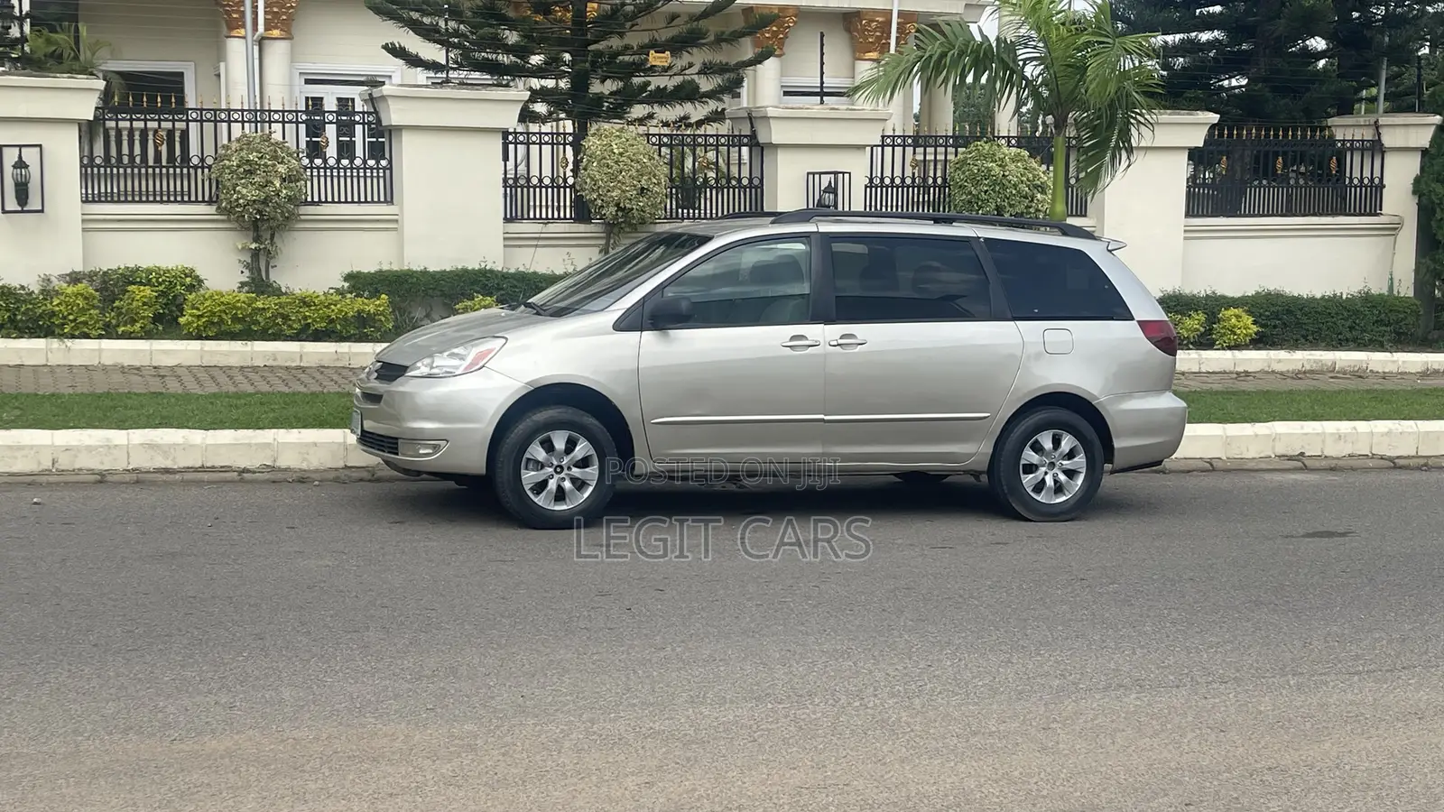 Toyota Sienna 2004 Gold