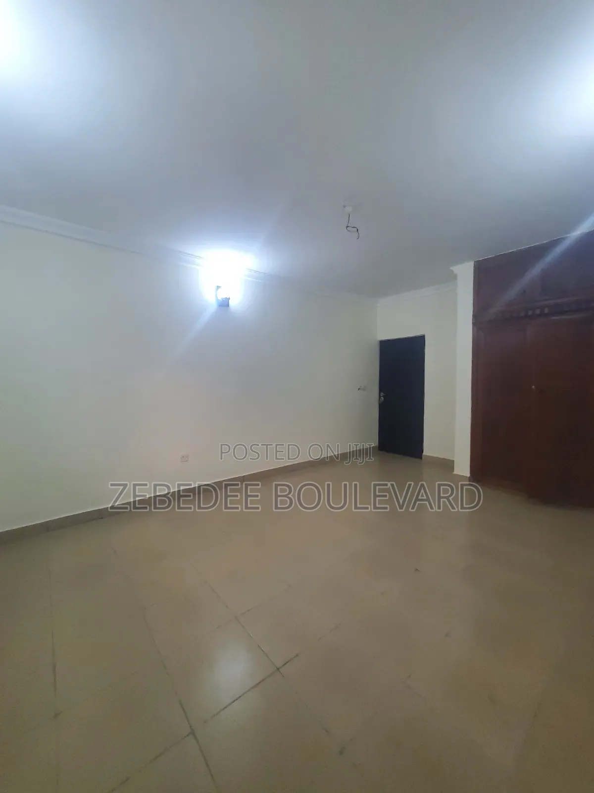 3bdrm Block of Flats in Area 11 for rent