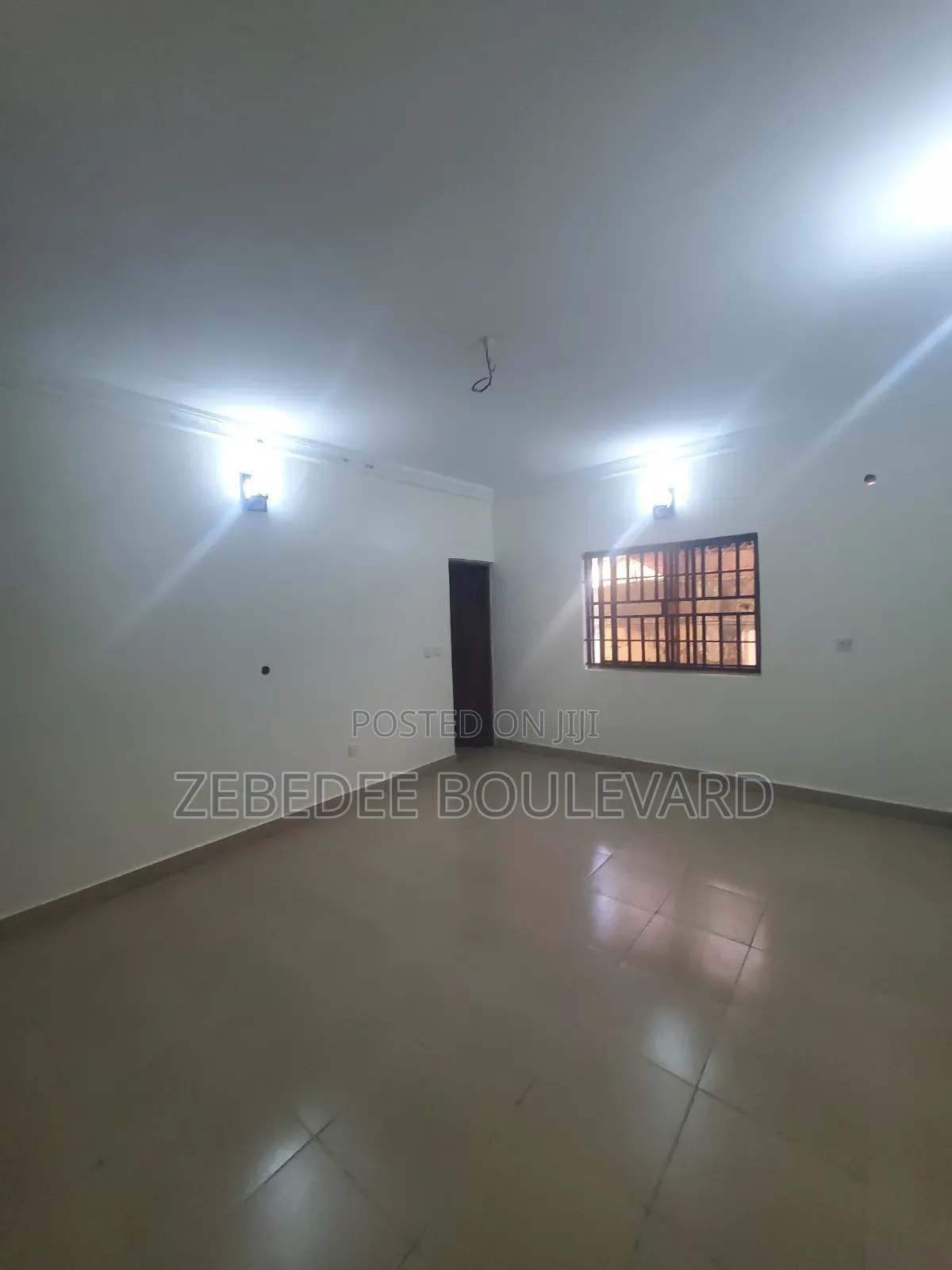 3bdrm Block of Flats in Area 11 for rent