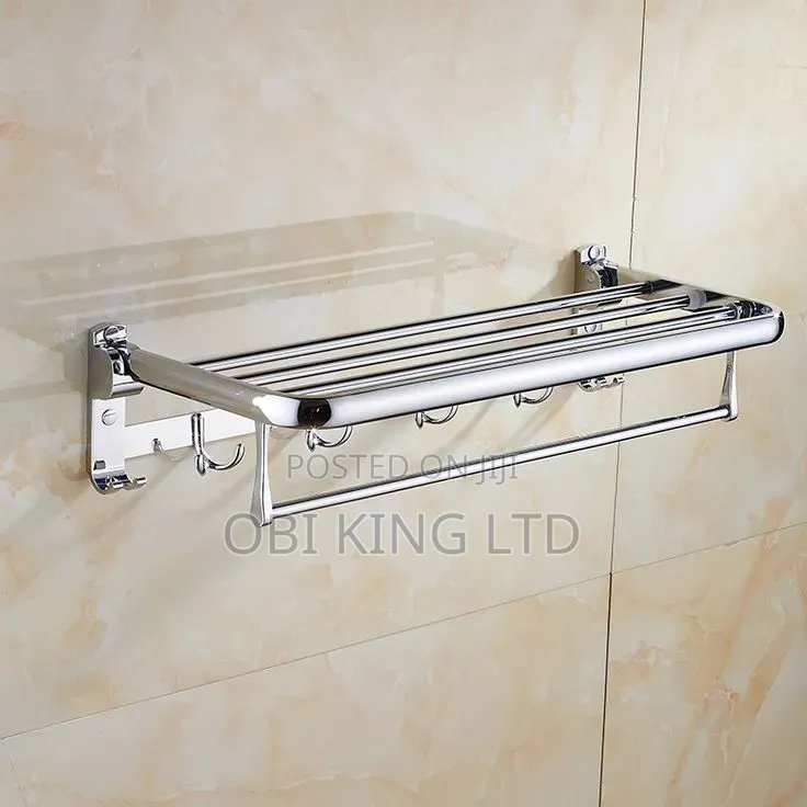 Wall-Mounted Bathroom Towel Rack With a Towel Bar and Hooks,
