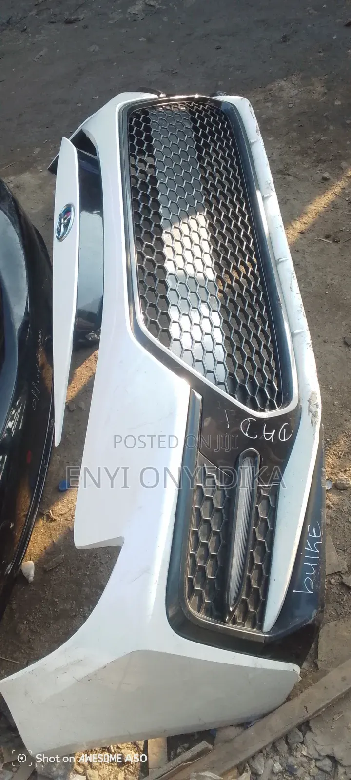 Complete Front Bumper Toyota Corolla 2020 SE