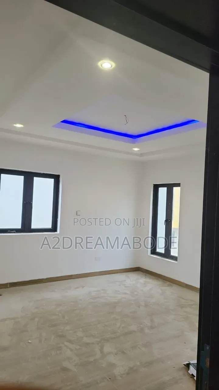 4bdrm Duplex in Ogudu for rent