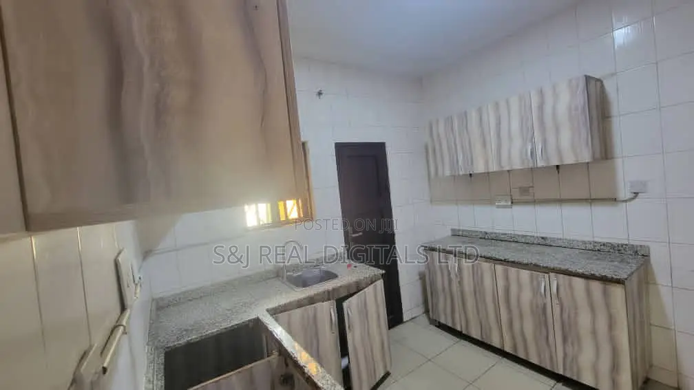 4bdrm Block of Flats in Garki 2 for rent