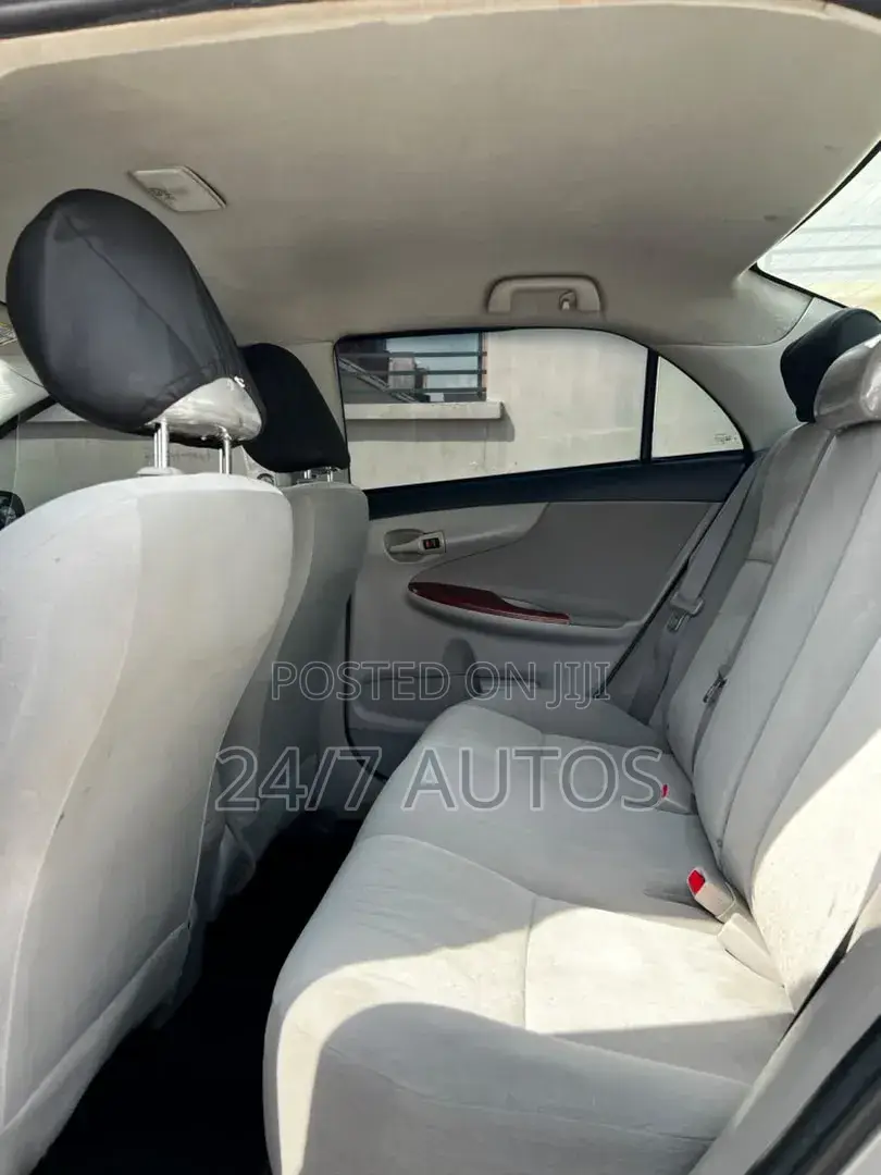 Toyota Corolla 2009 Silver