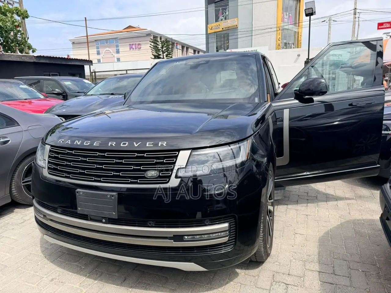 Land Rover Range Rover Vogue 2022 Black