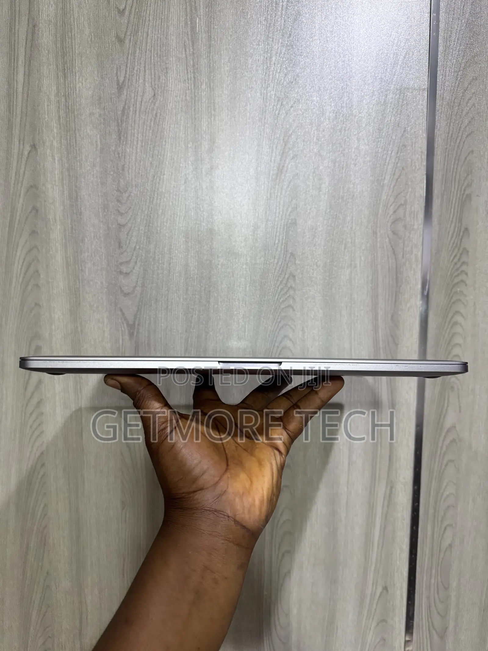 Laptop Apple MacBook Pro 2018 16GB Intel Core i7 SSD 512GB