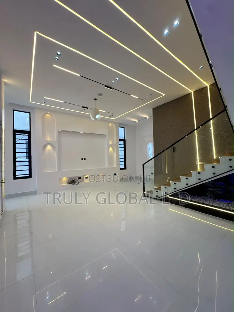 4bdrm Duplex in Lekki County, Ikota for sale