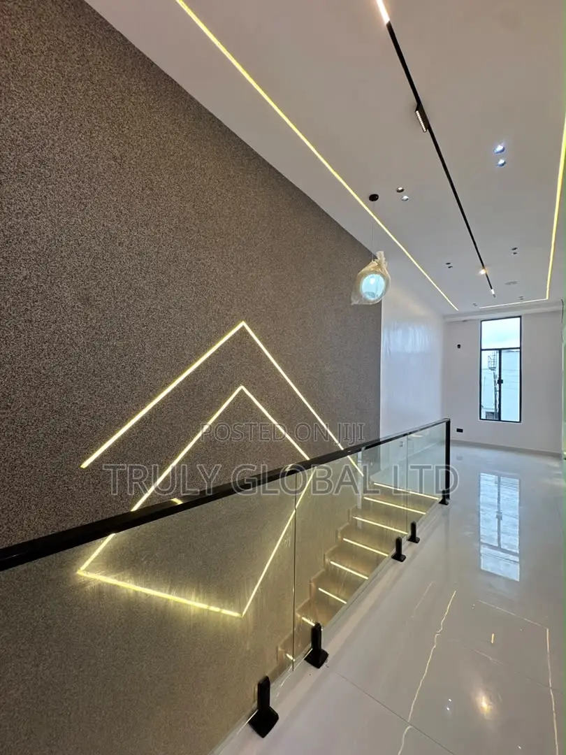 4bdrm Duplex in Lekki County, Ikota for sale