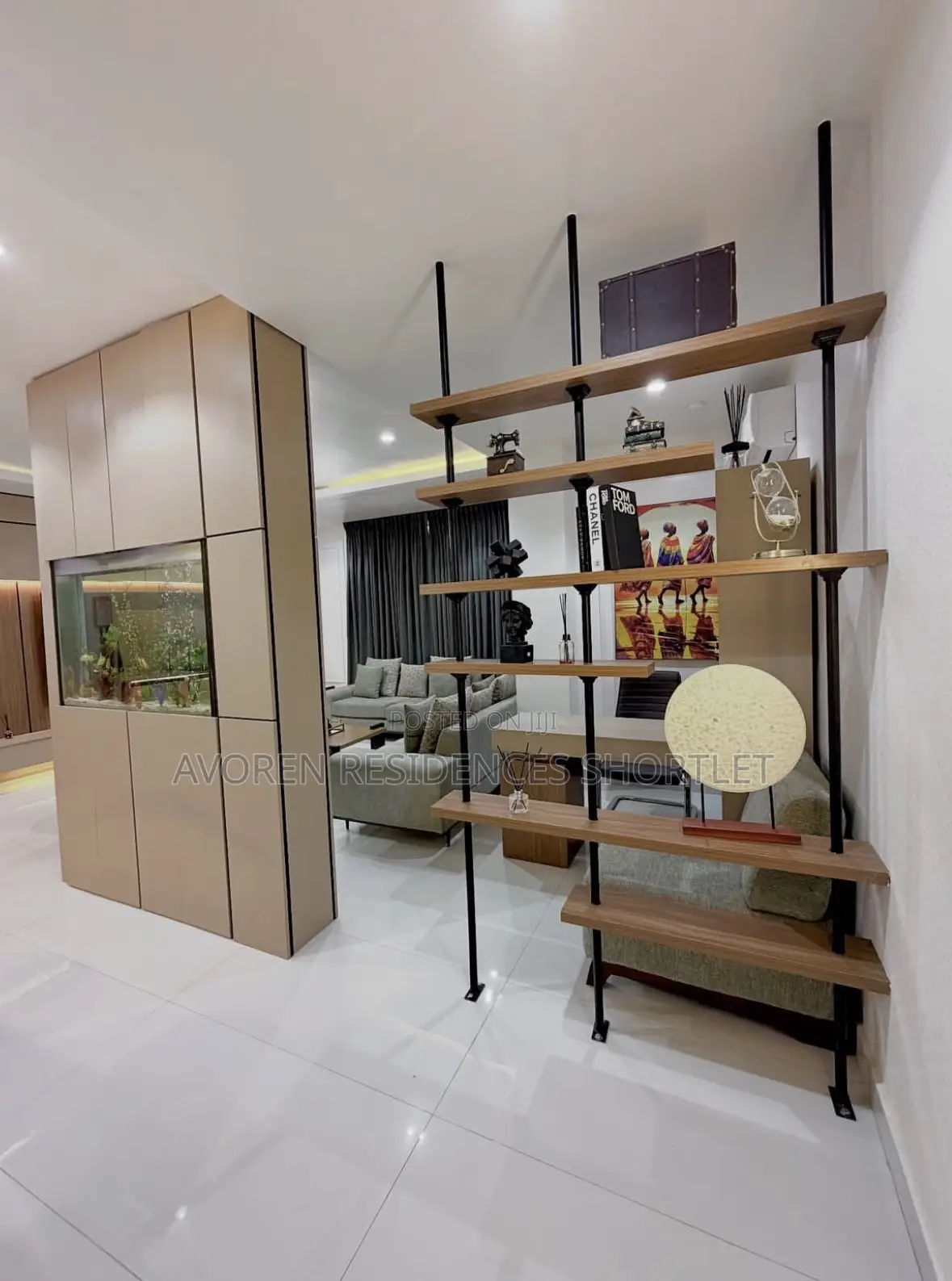 Beautiful One Bedroom Apartment in Admiralty Way