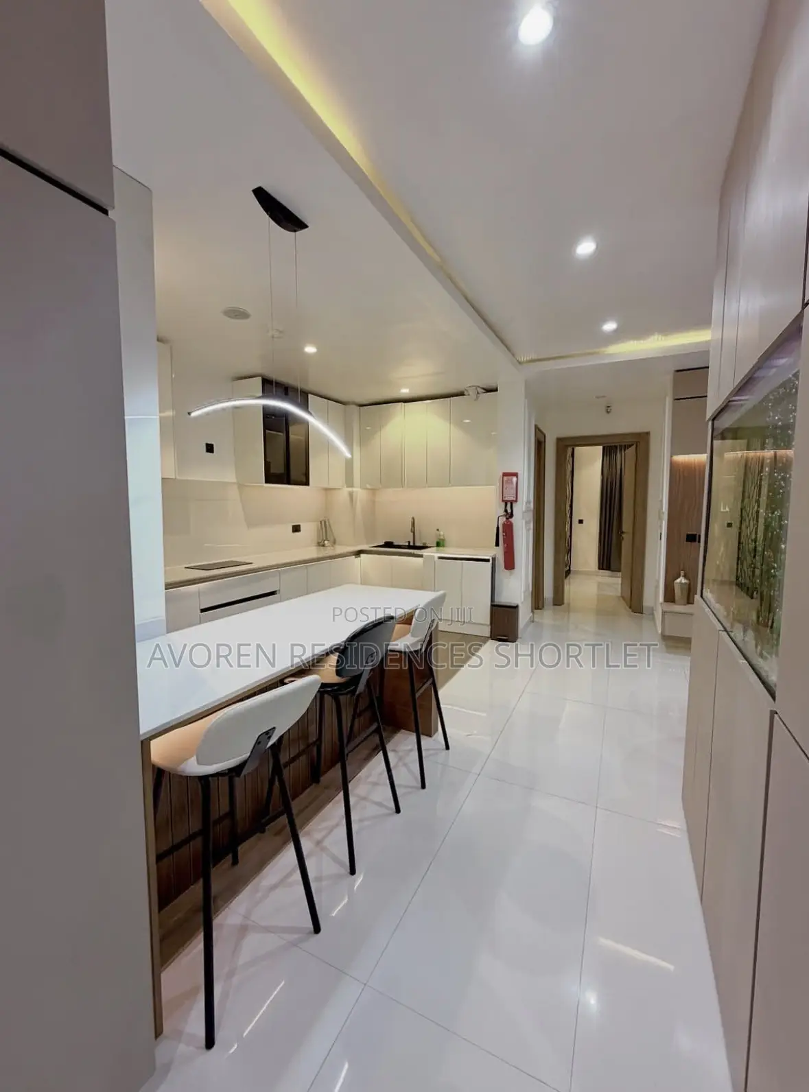Beautiful One Bedroom Apartment in Admiralty Way