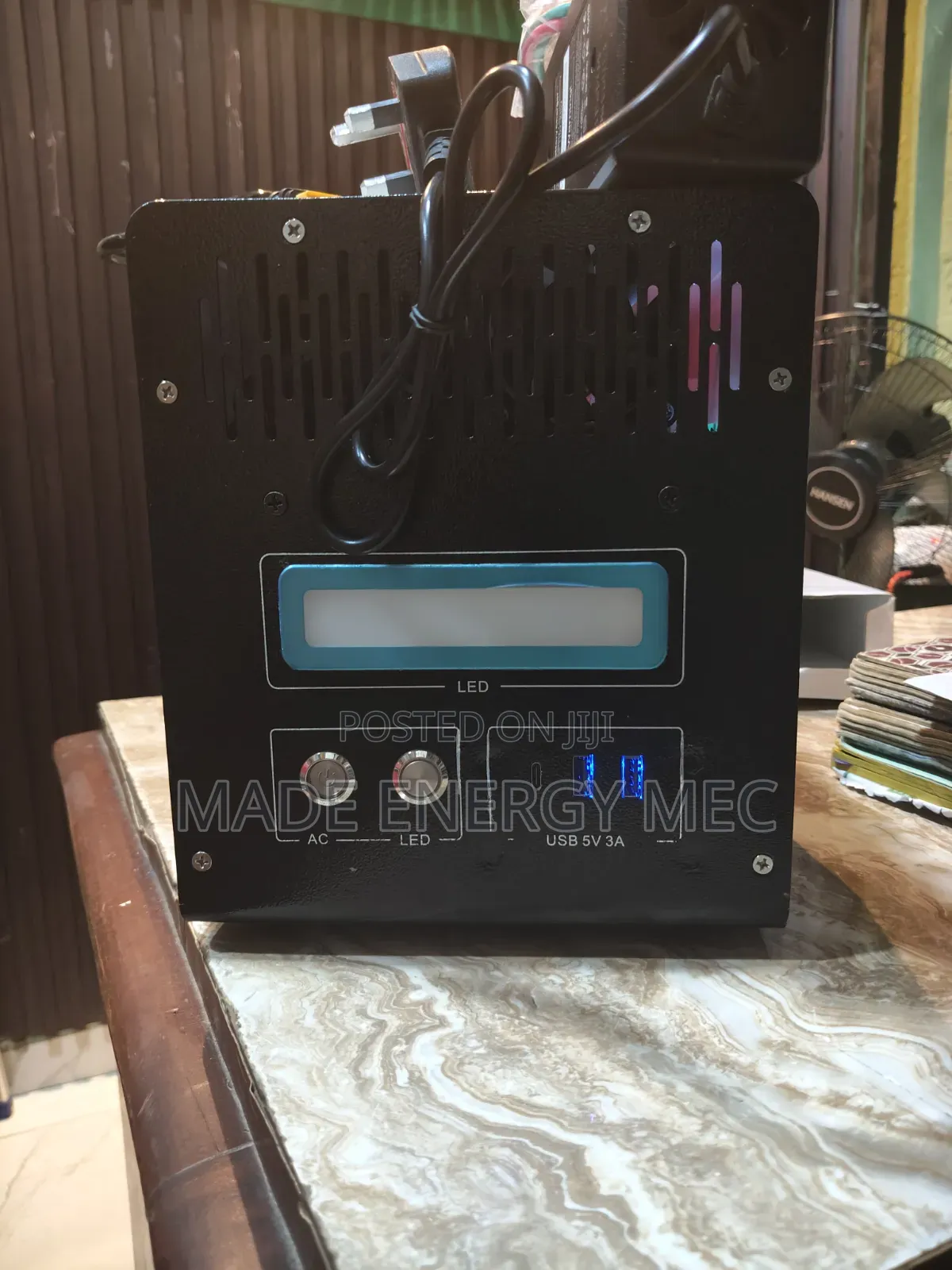 500W Lumin Solar Generator With LCD Display LED