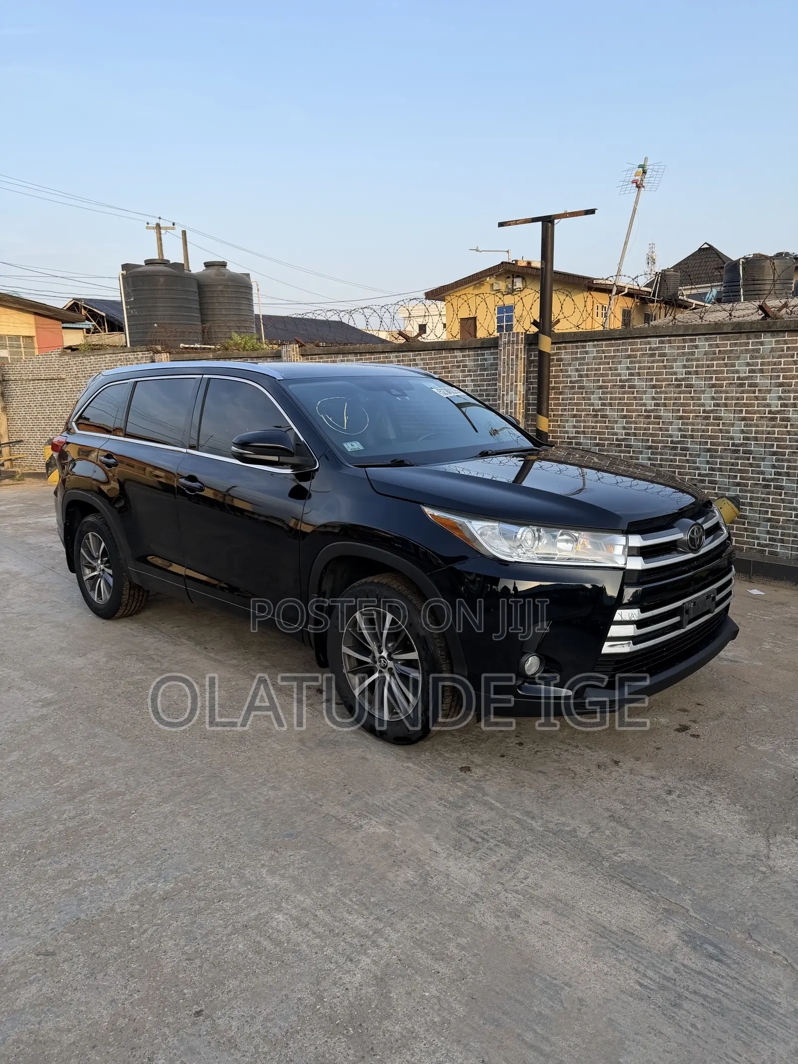 Toyota Highlander XLE 4x4 V6 (3.5L 6cyl 8A) 2018 Black