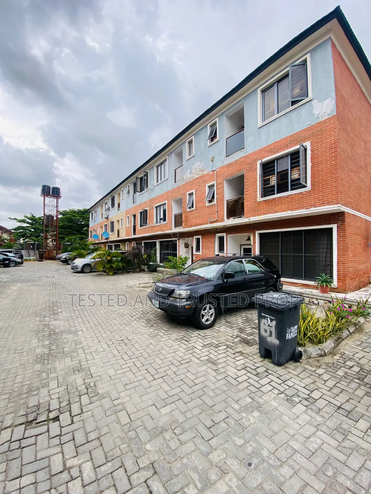 4bdrm Duplex in Osapa London for rent
