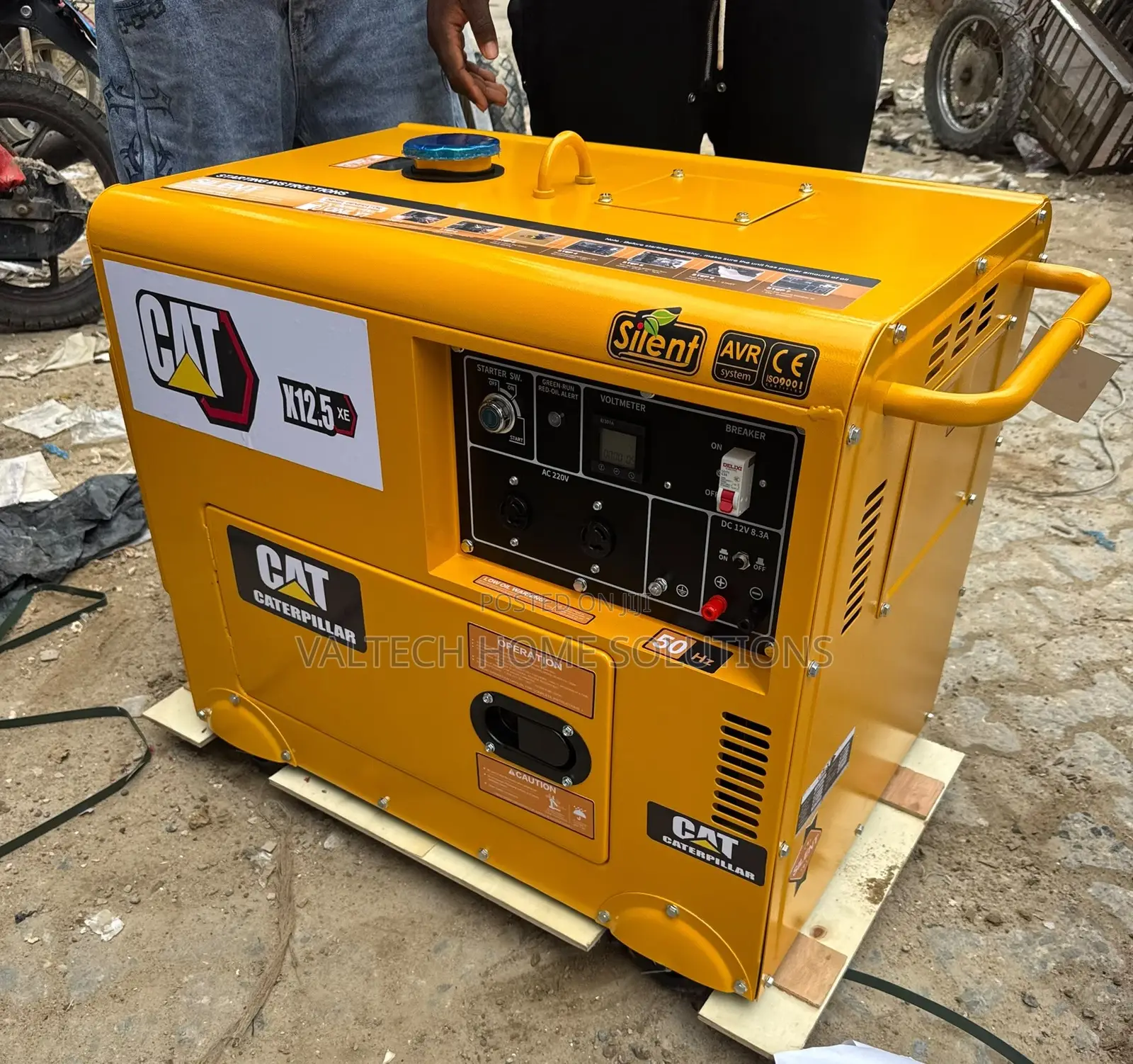 Heavy-Duty CAT 12.5KVA Soundproof Generator for Homes Businesses