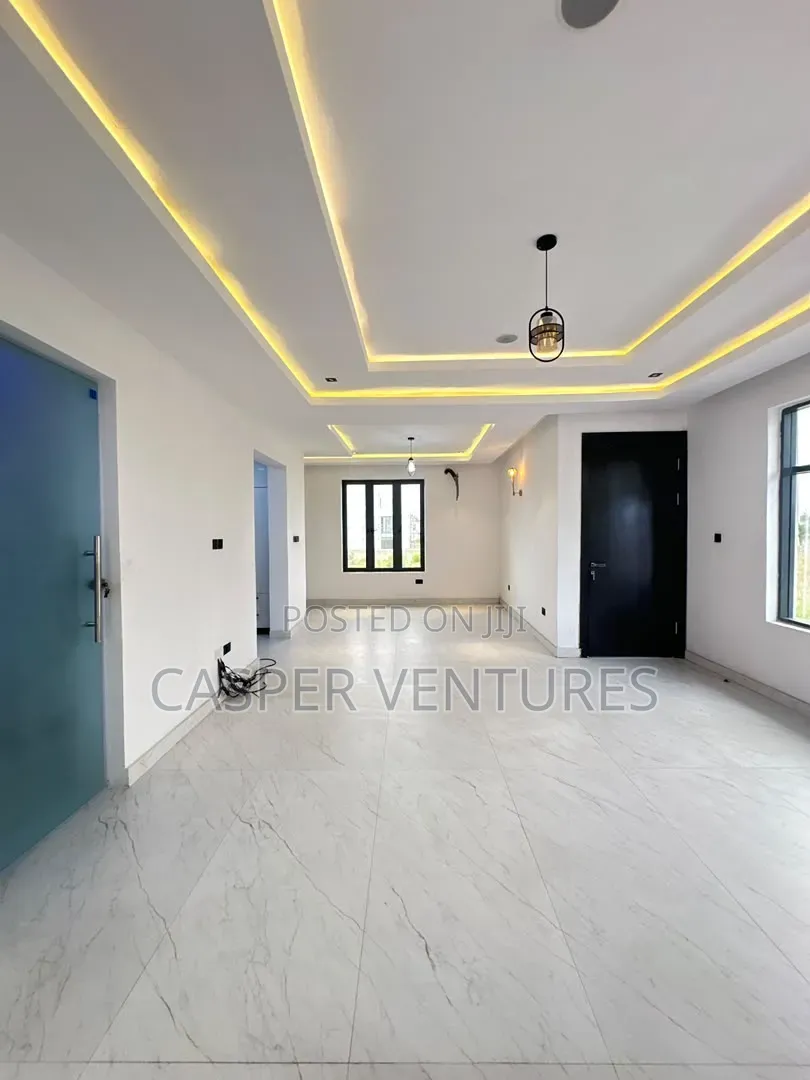 5bdrm Duplex in Royal Garden Estate, Ado / Ajah for sale