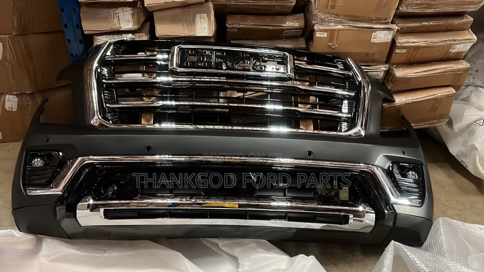 Bumper GMC Yukon 2025-2026