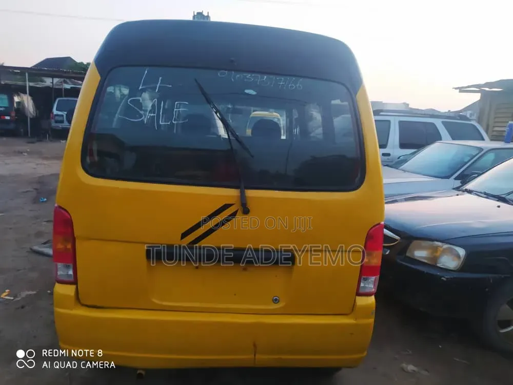 Suzuki Every 2002 Yellow