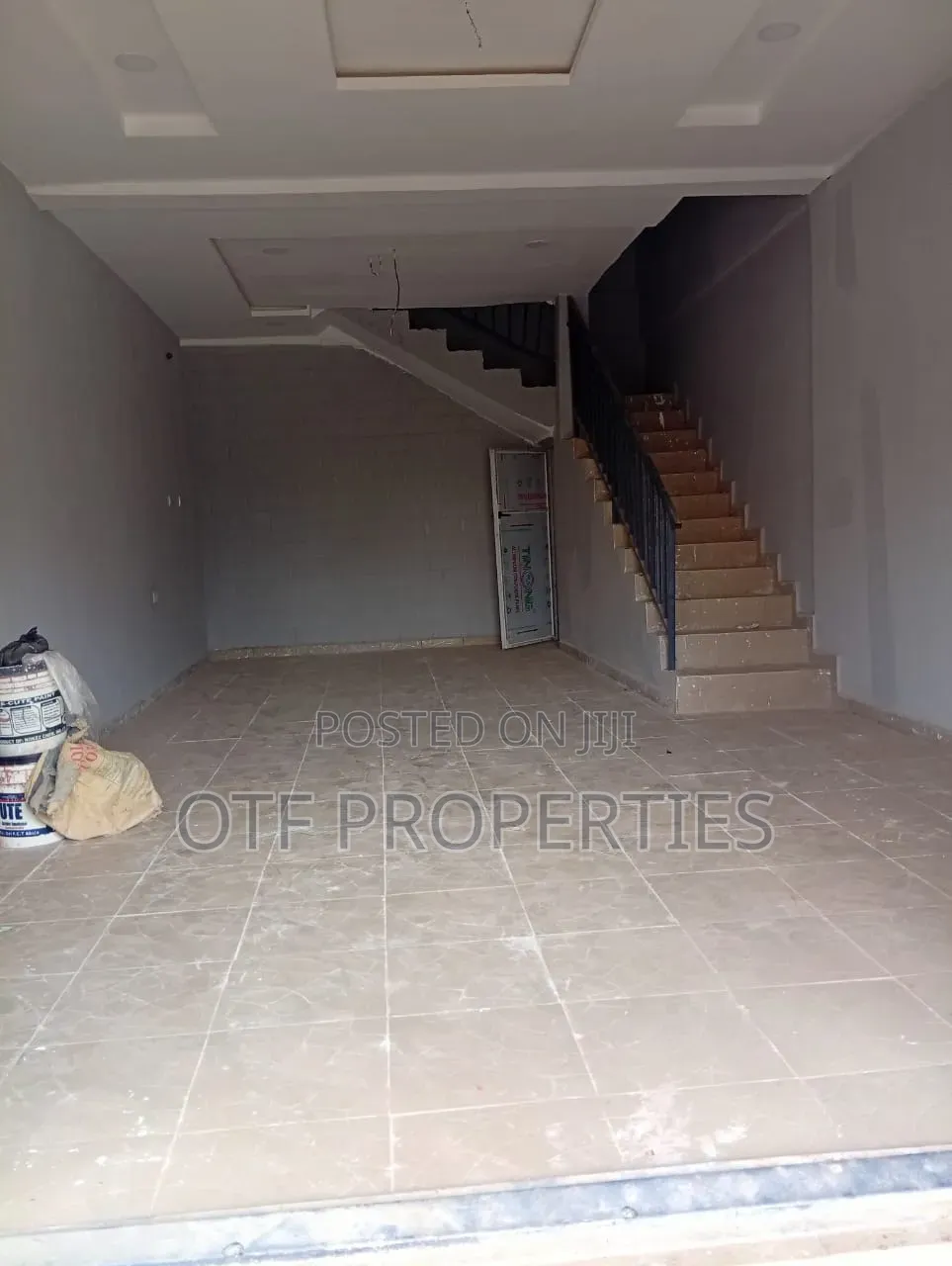 Shop, Office/ Warehouse in Fo1 Kubwa