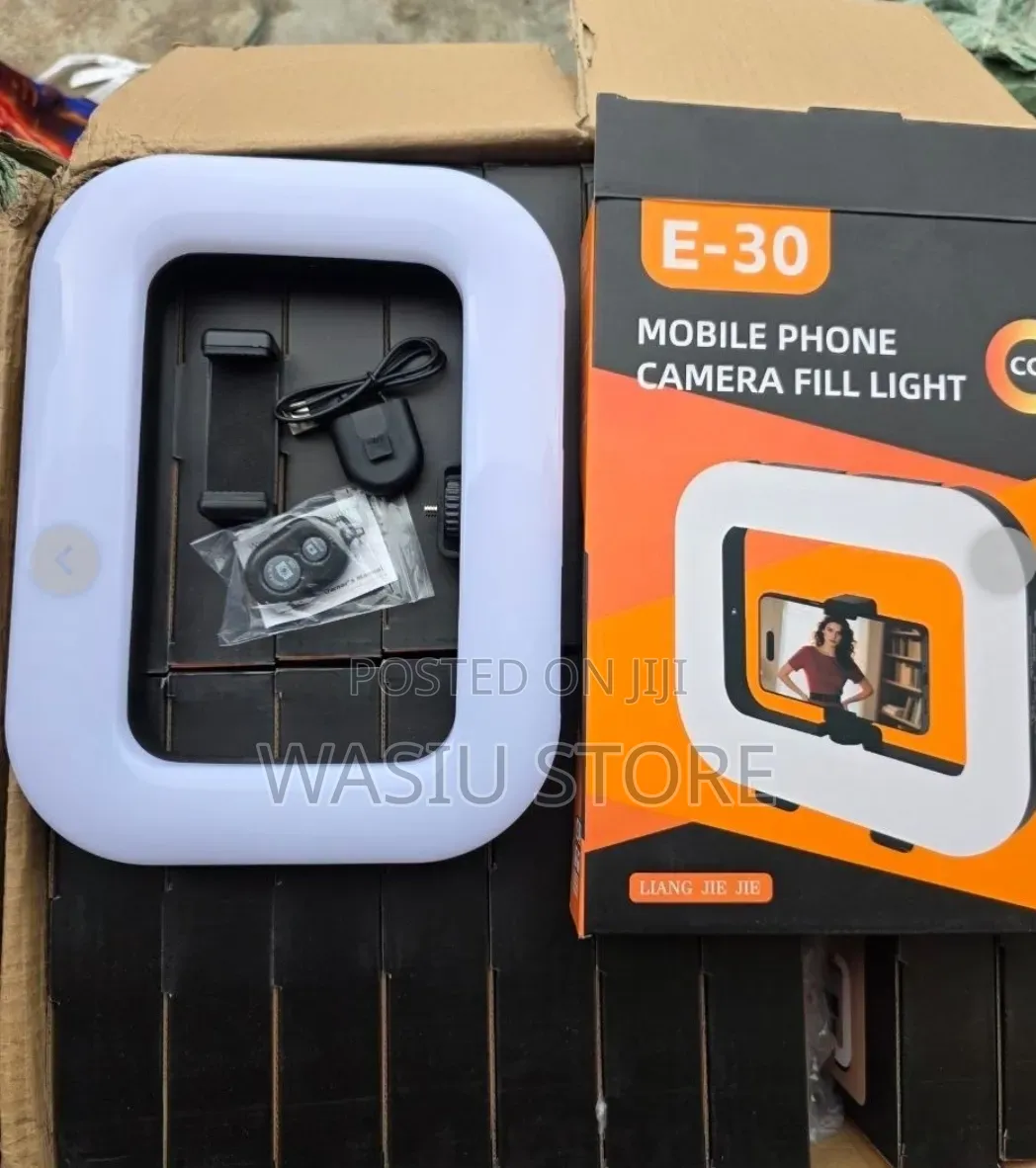 E-30 Mobile Phone Camera Fill Light With Tripod Stand