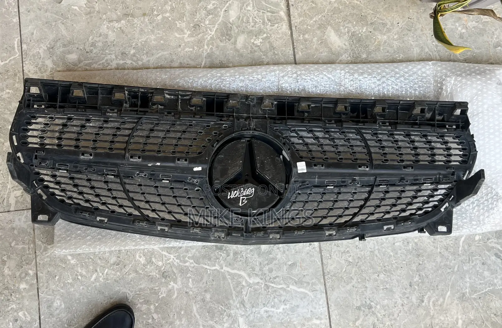 Front Bumper Grille Mercedes Benz Cla 250