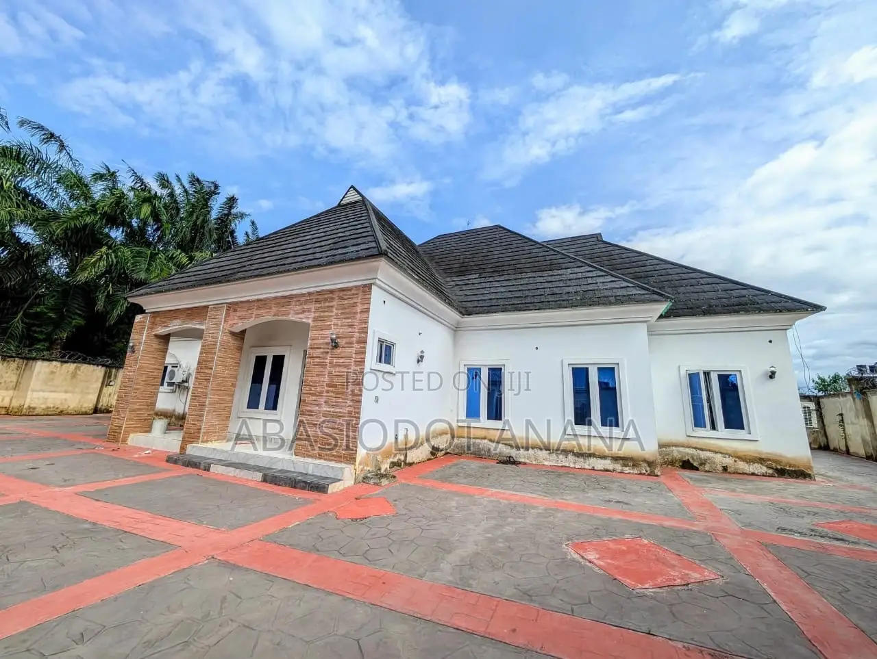 3bdrm Bungalow in Shelter Afrique, Uyo for rent