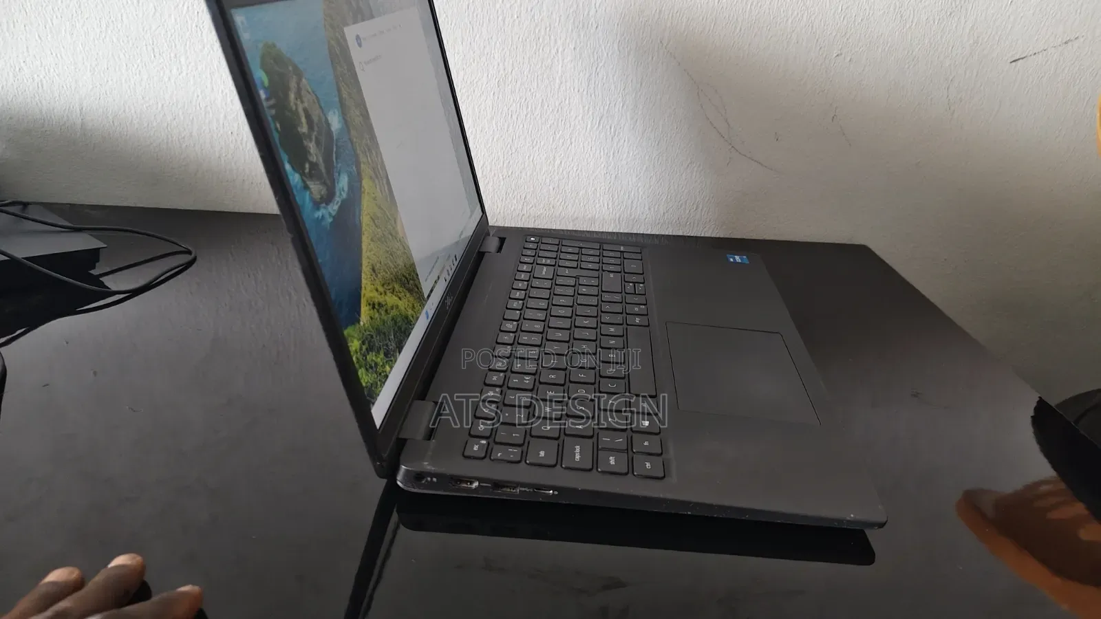 Laptop Dell Vostro 15 3520 8GB Intel Core i5 SSD 256GB