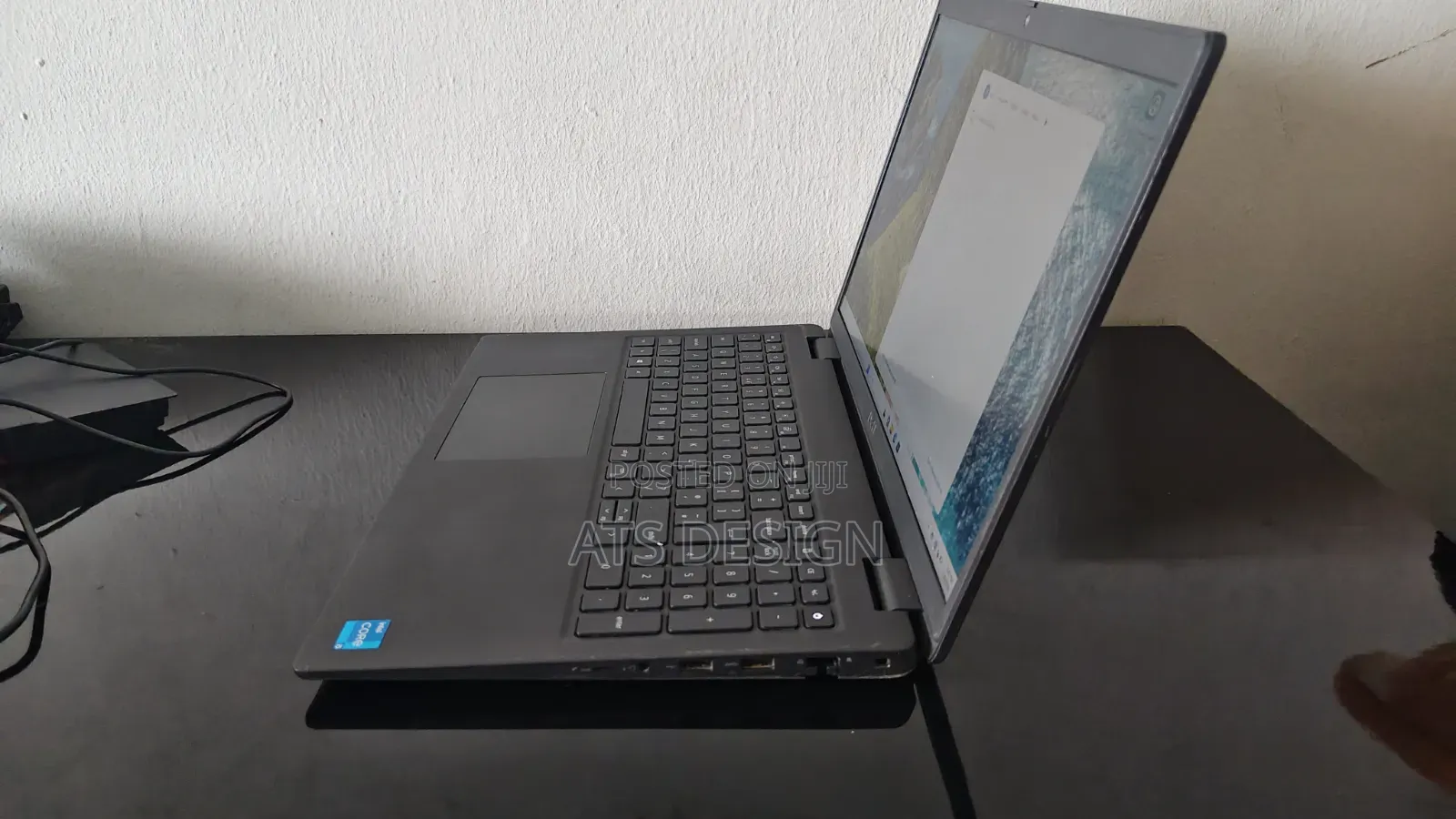 Laptop Dell Vostro 15 3520 8GB Intel Core i5 SSD 256GB