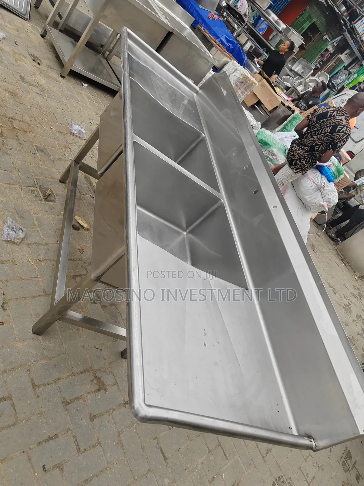 Commercial Double-Bowl Sink Unit With Double Side Drainboards