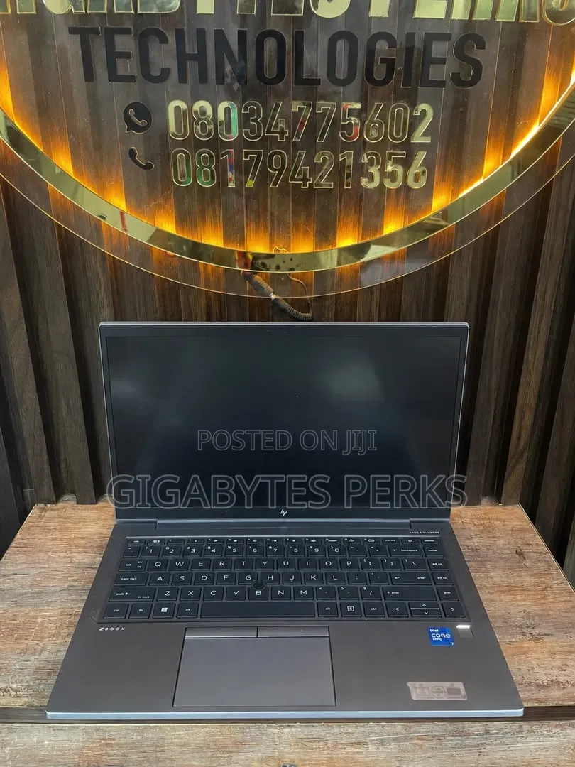Laptop HP ZBook Firefly G8 32GB Intel Core i7 SSD 512GB